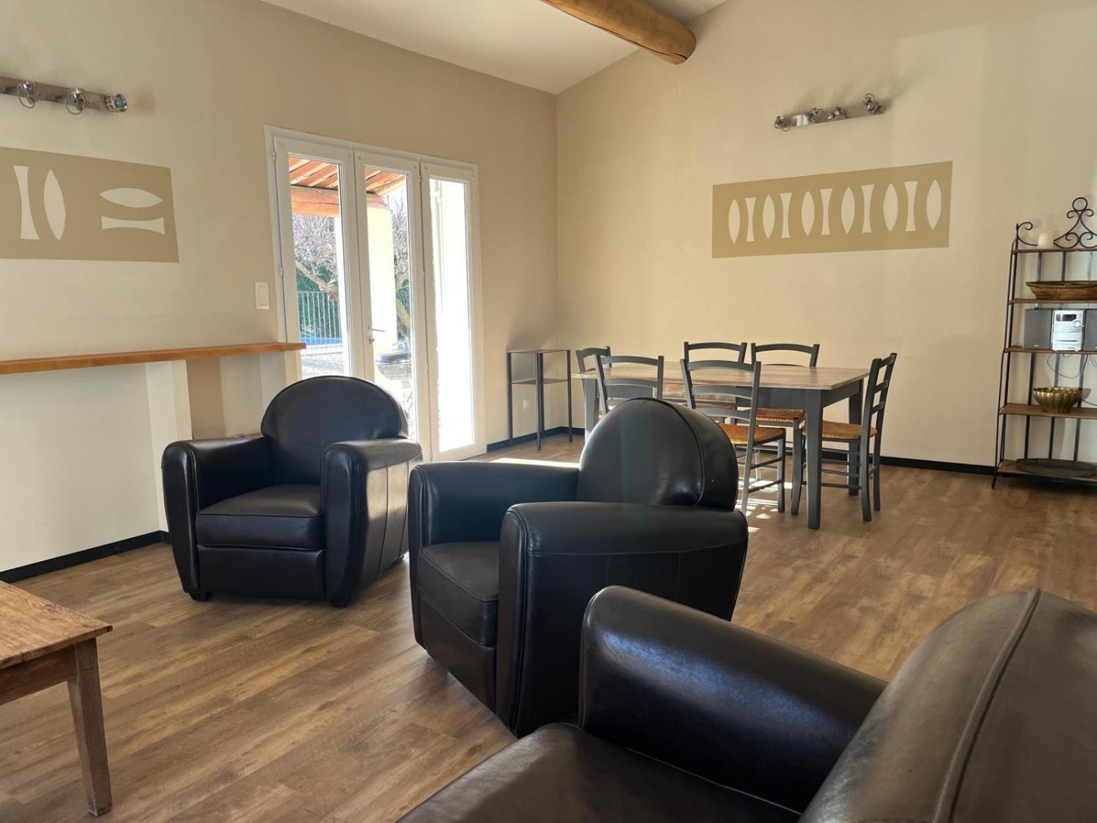 Villas De La Ferme Du Gros Noyer Malaucène Εξωτερικό φωτογραφία