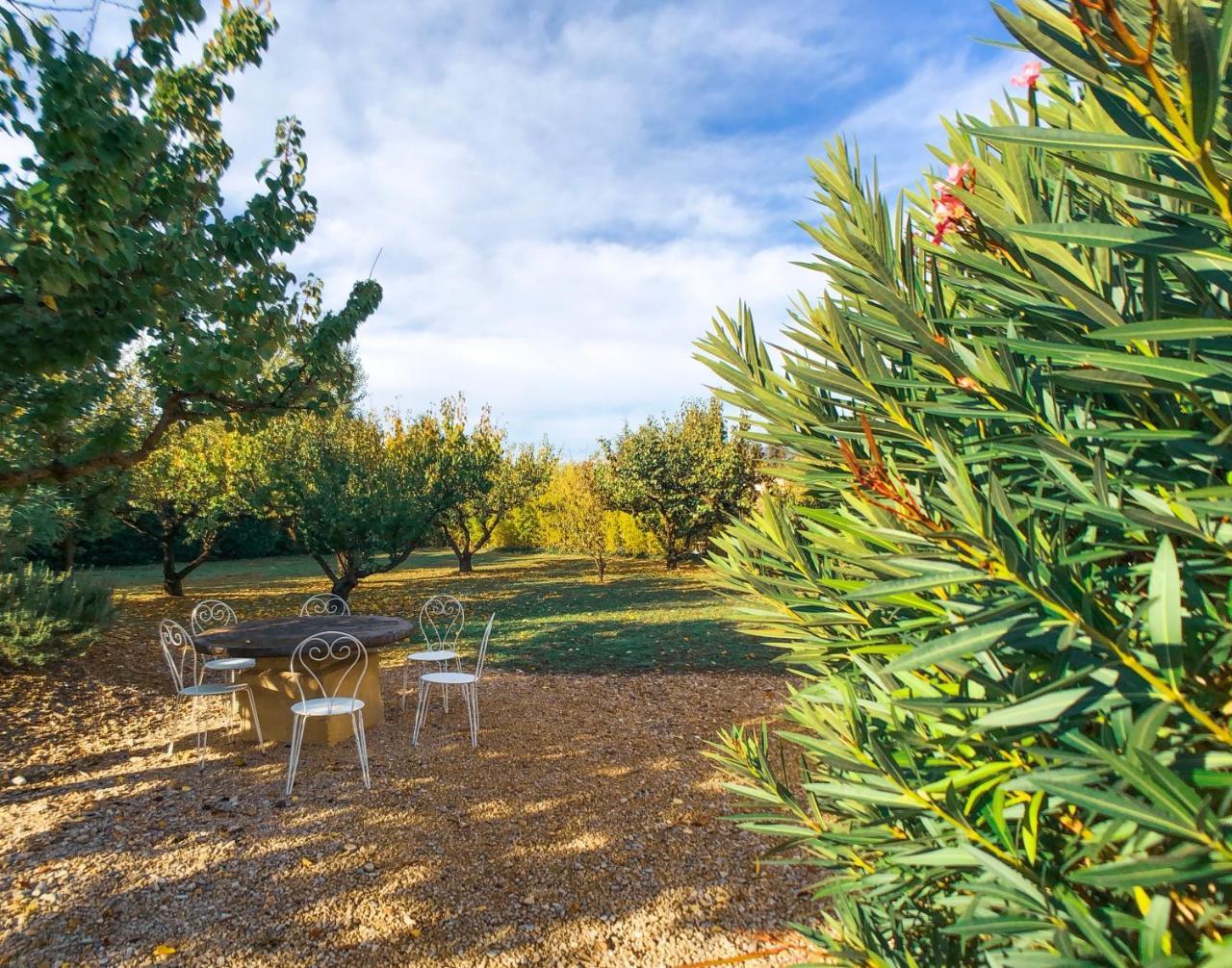 Villas De La Ferme Du Gros Noyer Malaucène Εξωτερικό φωτογραφία